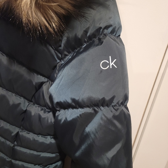 Calvin Klein puffer jacket - Picture 3 of 5